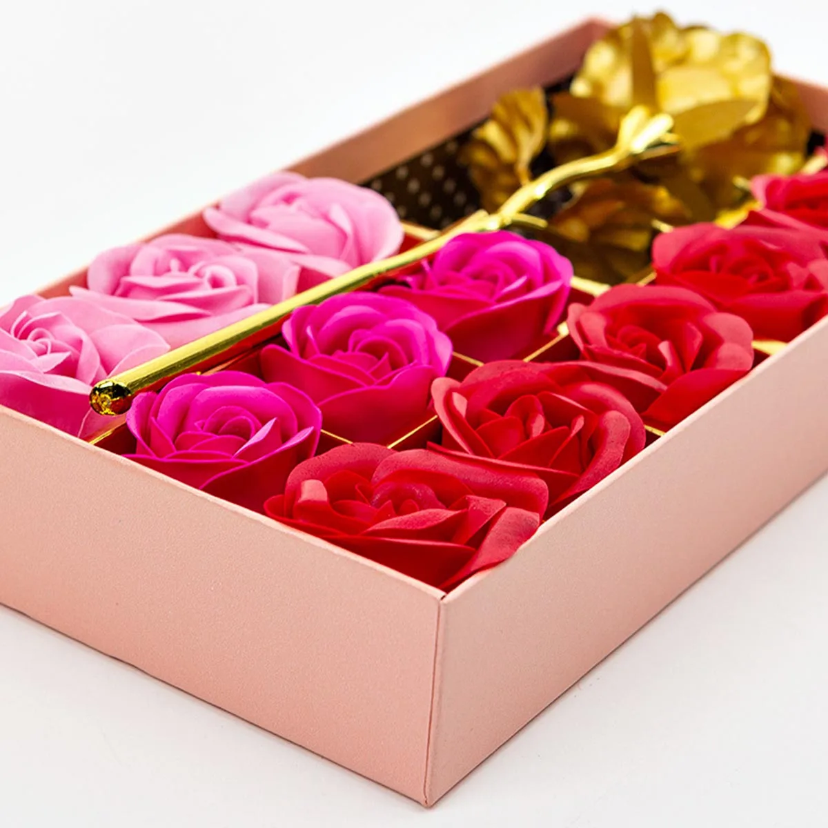 1Pc Rose Soap Flower Gift Box,12 Soap Flowers+1 Gold Foil Flower+Gift Box,Valentine's Day Mother's Day Senior Creative Gift